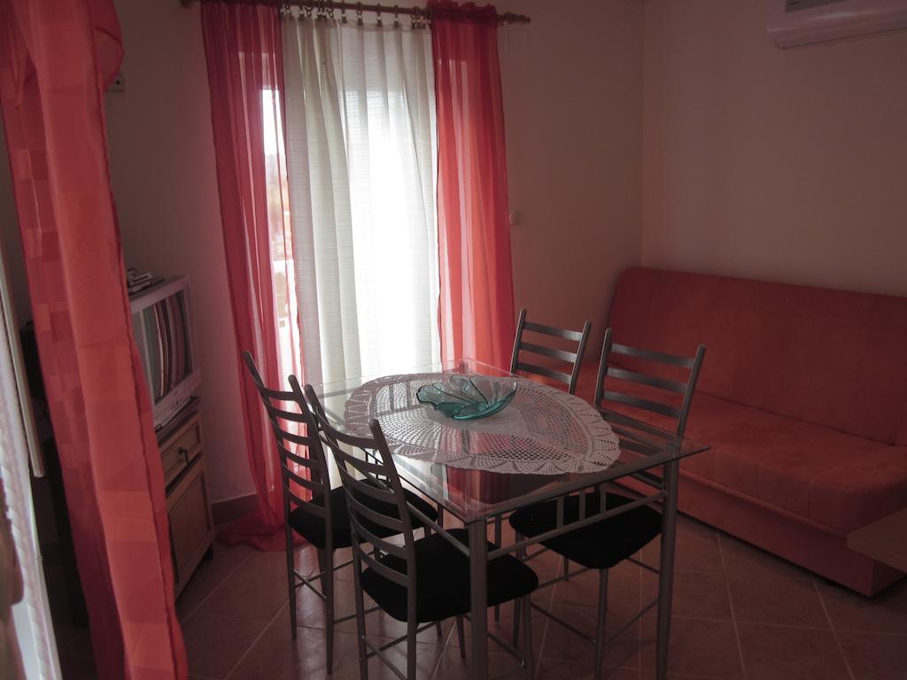 Apartments Dumencic Rab Mundanije Room photo